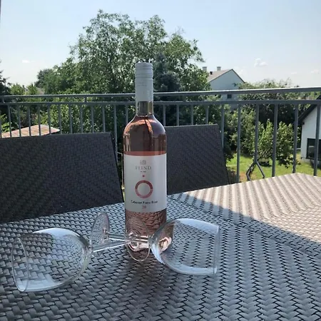 Appartement Dominik Apartmanhaz Velence