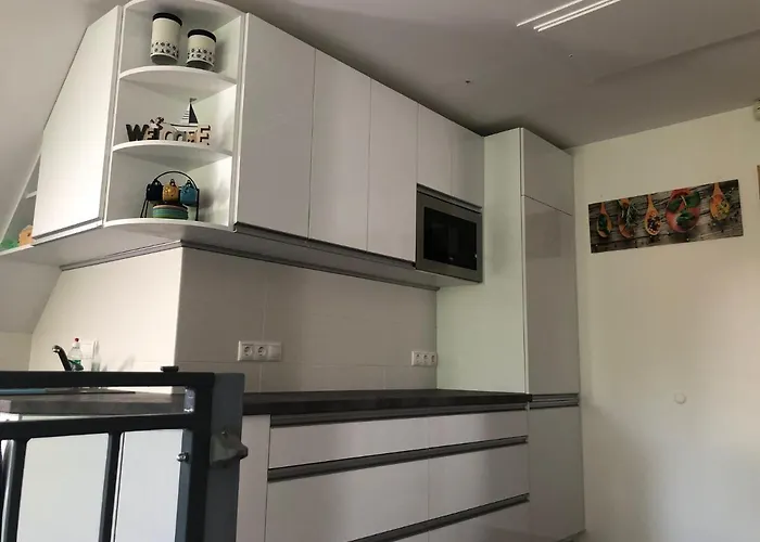 Dominik Apartmanhaz 韦伦采
