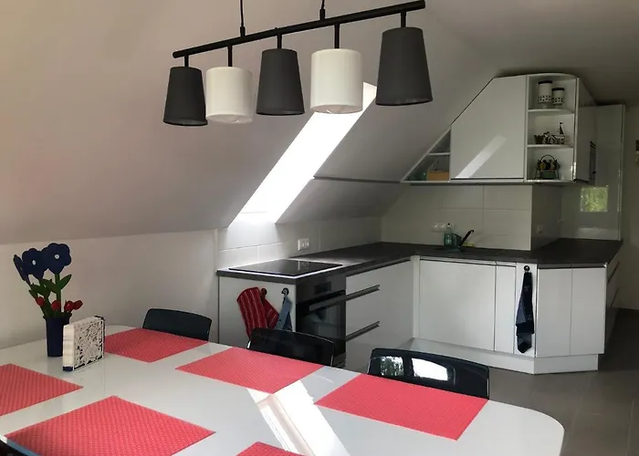 Dominik Apartmanhaz 韦伦采
